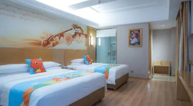 Deluxe Dreier Familie Suite 1 Schlafzimmer Vienna Hotel (Chongqing Jiefangbei Hongyadong Branch)