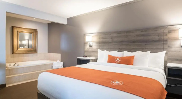 Люкс Amsterdam Inn & Suites, an Ascend Collection Hotel