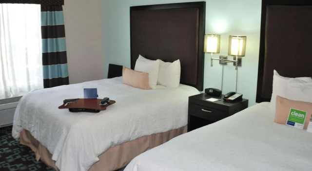Четырёхместный номер Hampton Inn & Suites Nashville at Opryland
