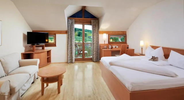 Номер Deluxe Hotel Thermenhof Paierl
