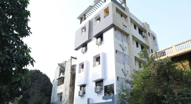 OYO 23431 Ocsa Inn