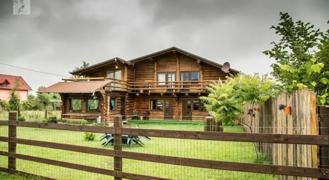 Casa Muntelui - Sambata, Забронировать Отель Стацьюня-Климатерикэ-Сымбэта Брашов