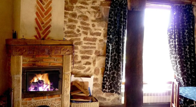 Casa Valrural La Azuela, Забронировать Отель Отели Агилар-де-Кампоо с парковкой, Парковка
