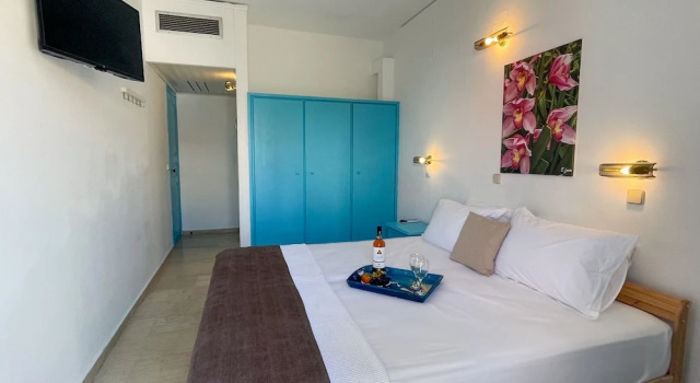 Двухместный номер Standard с балконом и с видом на город Stratos Hotel