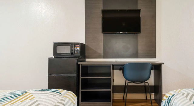 Studio 6 Laredo, TX - North I-35