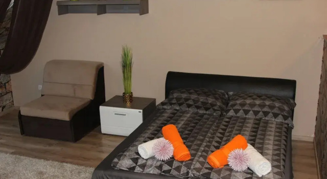 Студия Gold Downtown Apartman