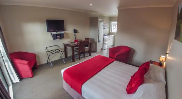 Студия Executive Albert Court Motor Lodge