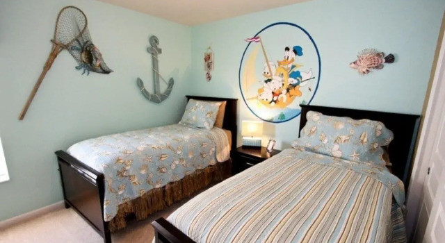 Stunning 6 Bedroom 4 Bath Villa with Private South Facing Pool