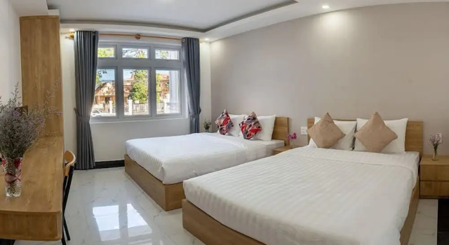 Семейные апартаменты с балконом Hoa Mi Condotel