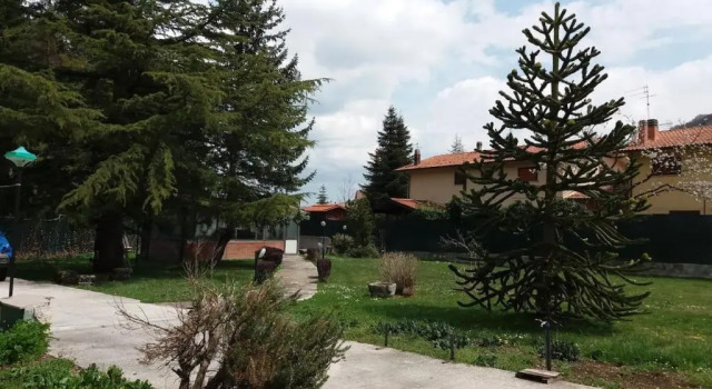 Villa Roma, Book Villa Hotels in Abruzzo with Parking, Parking