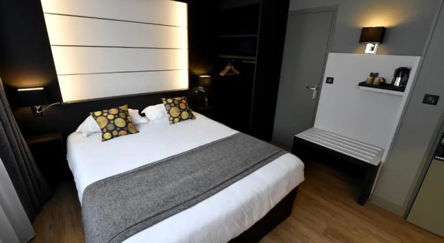 Номер Comfort Kyriad - Caen Centre