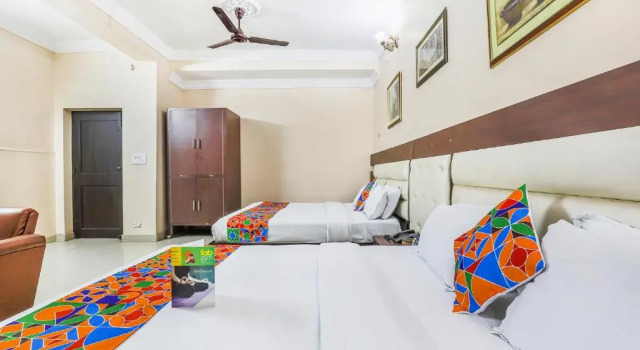 Номер Standard FabHotel Pramila Inn