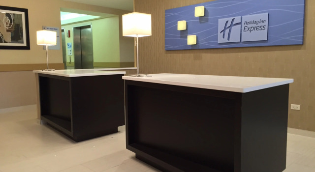 Holiday Inn Express Chicago NW - Arlington Heights, an IHG Hotel, Buchen Sie Hotel Arlington Heights 
