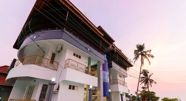 Amare Holiday Beach Resort By OYO Rooms, Забронировать Курортный отель Курортные отели штата Кералы, Курортный отель
