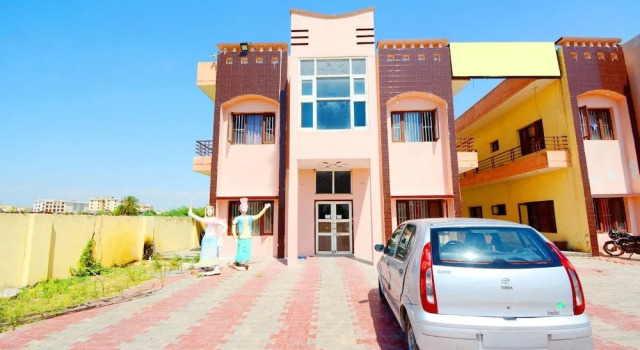 Spot On 38845 Gursimran Complex