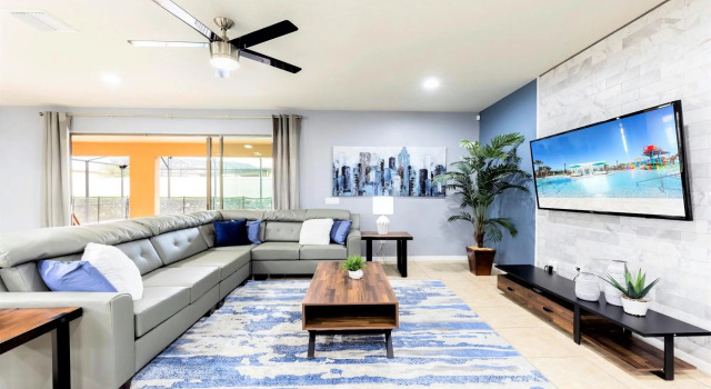 8BR Villa w Pool SPA Game Room