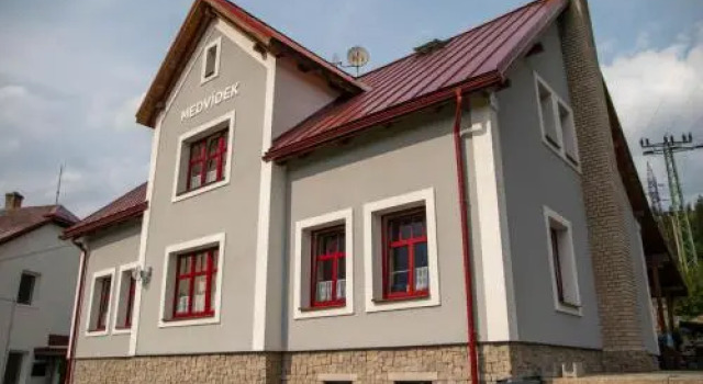 Penzion Medvídek Tanvald, Reservar Hotel Tanvald Jizera Mountains