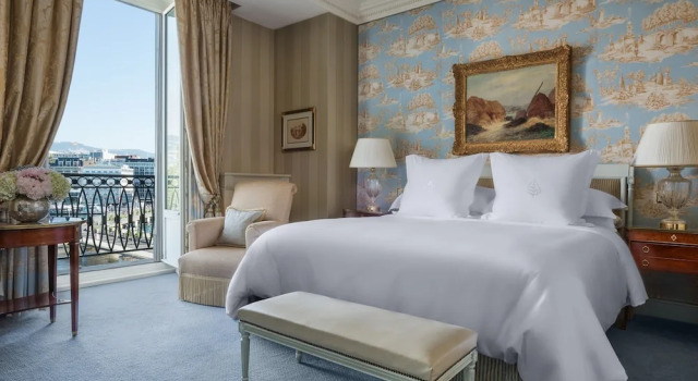 Двухместный люкс Mont Blanc Four Seasons Hotel des Bergues Geneva