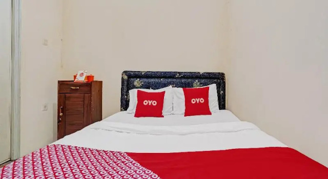 Номер Standard OYO 90415 Havana Orange Guest House