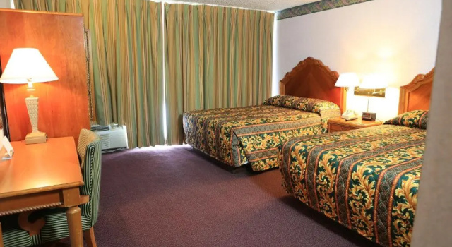 Четырёхместный номер Standard Valley Inn