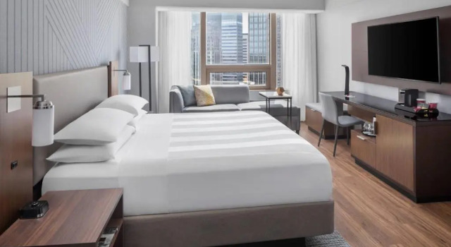 Номер Standard Minneapolis Marriott City Center