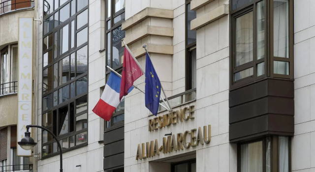 Résidence Alma Marceau, Забронировать Отель Отели Парижа с парковкой, рядом с Свято-Троицкий собор и Русский православный духовно-культурный центр, Парковка