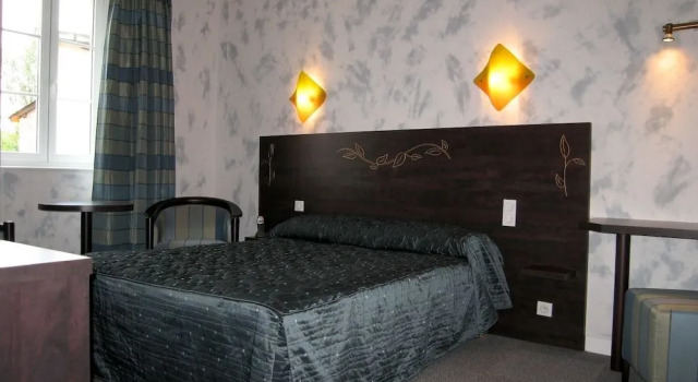 Auberge du Palais, Rezerwuj Hostel Celles-sur-Durolle Owernia