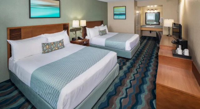 Четырёхместный номер Standard Accent Inns Kelowna
