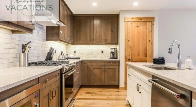 Номер Deluxe White Spruce Lodge by Spring Creek Vacations