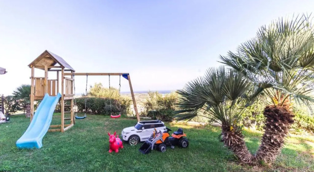 Вилла Royal Hill Villa - Private Pool - Sleeps 8