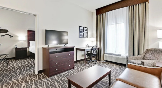 Двухместный люкс Cobblestone Hotel & Suites - Mosinee
