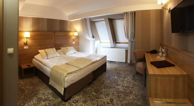 Pod Lipą, Réserver Hôtel Rzewuszki 