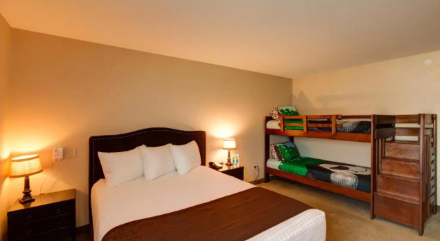 Люкс Deluxe Boothill Inn and Suites