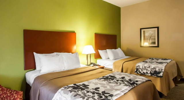 Четырёхместный номер Standard Sleep Inn & Suites Dyersburg I-155