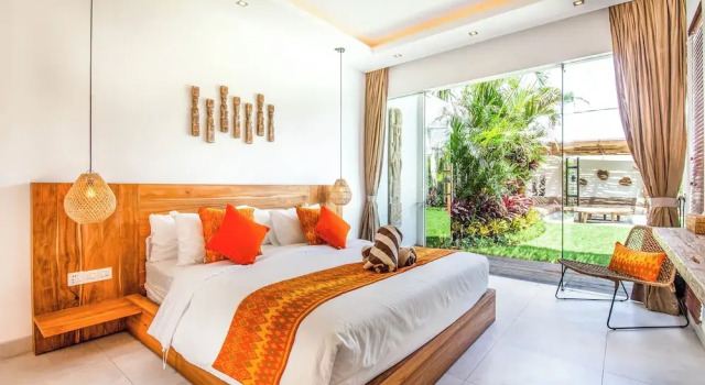 Modern 4 BR Villa 400m to the Beach in Canggu