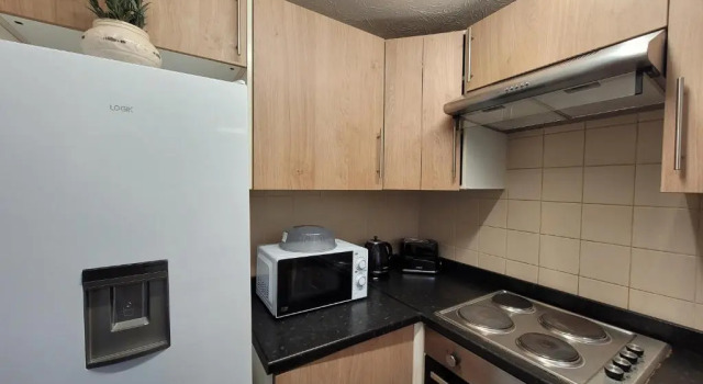 Апартаменты Tastefully Decorated 1 bed Flat Near Abbeywood