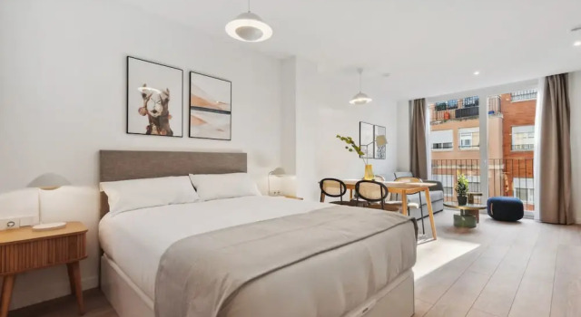 Студия с балконом Limehome Valencia Carrer del Pare Palau i Quer