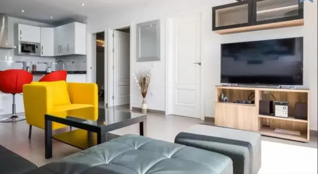 Beachfront Bungalow Apartment, Забронировать Апартаменты/квартира Апартаменты Торремолинос, рядом с Парафия Архангела Михаила, Апартаменты/квартира