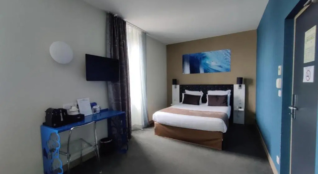Трёхместный номер Standard The Originals Boutique, Hôtel de lUnivers, Montluçon