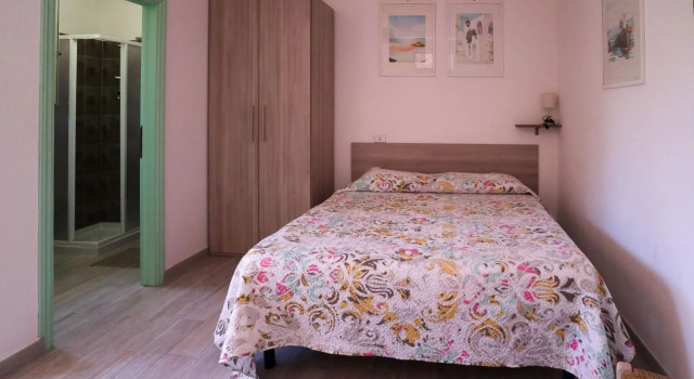 Villa Moira one-room apartments a few steps away from Innamorata beach-Casa Zullo B5
