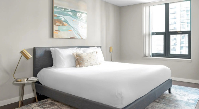 Chicago | Family Ready 2BD/2BA River North Apartments, Забронировать Апартаменты/квартира Апартаменты Чикаго, рядом с Мемориал ветеранов Вьетнама в Чикаго, Апартаменты/квартира