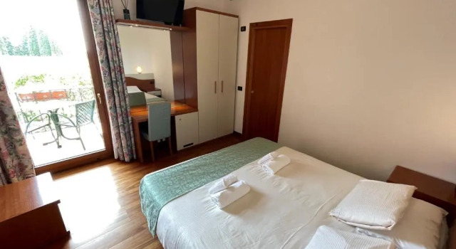 Двухместный номер Standard с балконом Hotel Meridiana