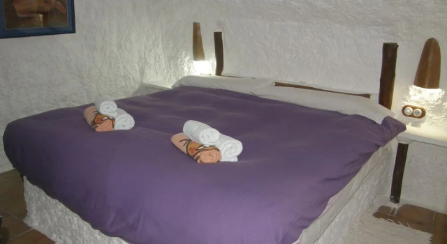Cueva El Guindas, Book Hotel Hoteller i Baza med morgenmad, Morgenmad