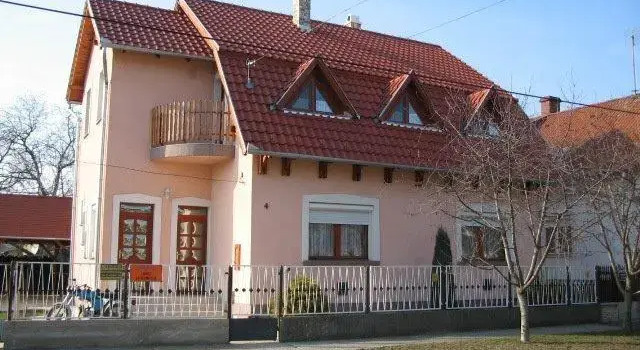 Zoya