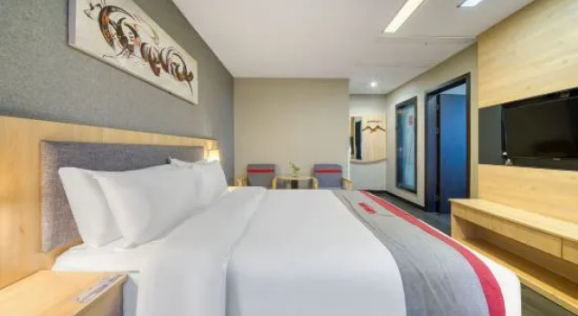 Люкс Business Shankee Hotel (Huzhou Zhili Children's Clothing City)