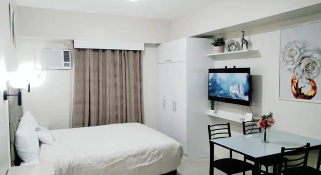 Outdoor Pool Studio Sleeps 2 - Tv, Aircon, Book Apartment Cebu City Cebu