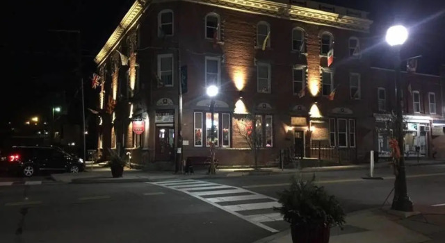 The Hotel Belvidere, Book Hotel Hawley Wayne County