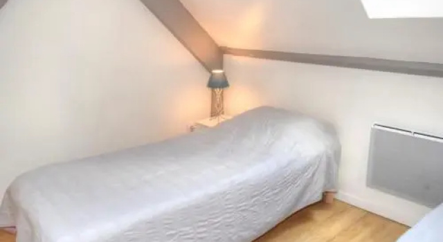 House La Jacqueminière 2, Забронировать Отель Отели Люин с парковкой, Парковка