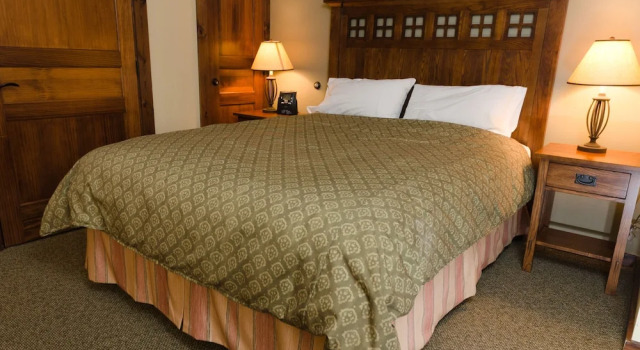 Deluxe Studio mit Balkon Soaring Eagle Lodge