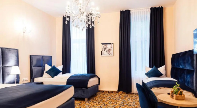 Четырёхместный номер Deluxe Hotel Hamburger Perle by UniqStay
